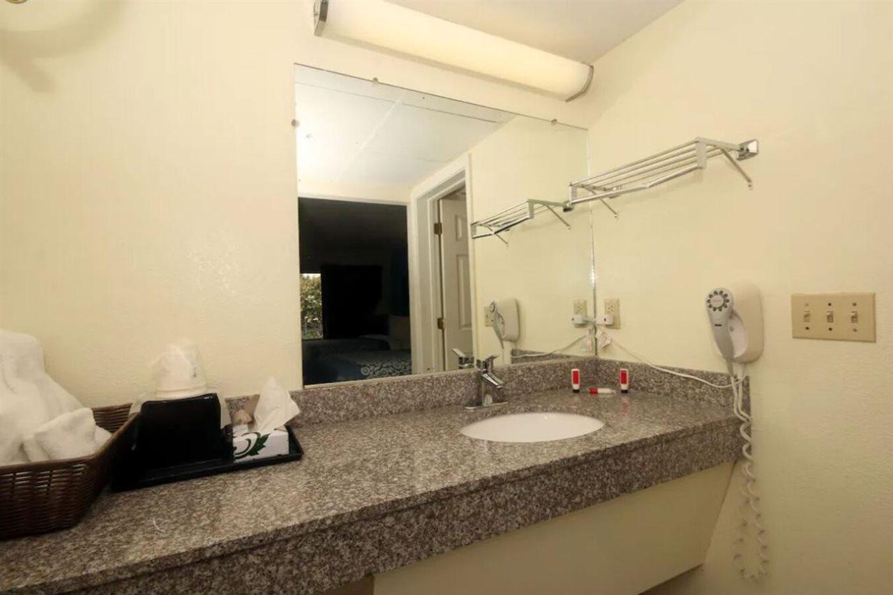 Hamilton Inn Jonesville I-77 Εξωτερικό φωτογραφία